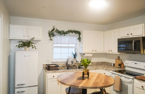 Laurelville Casa | The Laurelville in Hocking Hills Hills with Hot Tub