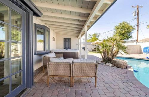 New Papago Parkway Casa | The Lavish Downtown Oasis