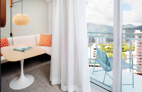 Waikiki Hotel | The Laylow Waikiki, Autograph Collection