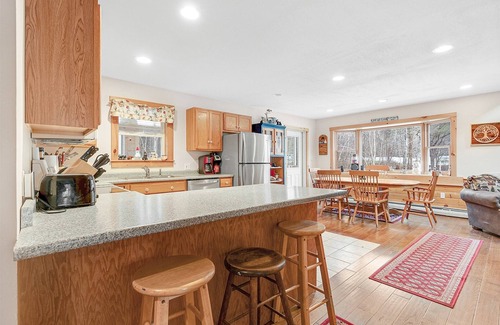 Sunday River Area Casa | The Lazy Bear | 2 Bed, 2 Bath