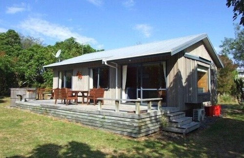 Kuratau Cabaña | The Lazy Katz - Kuratau Holiday Home