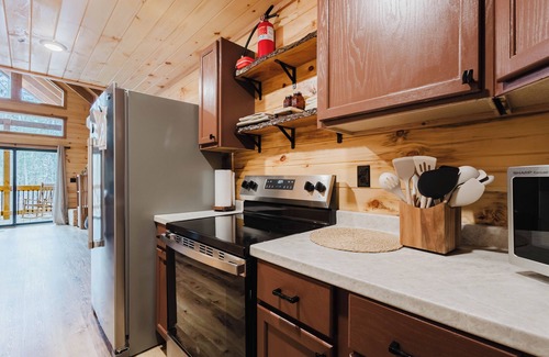 Saint Helens Cabina | The Lazy Maple in RRG - Fire pit/ hot tub/ arcade/wifi
