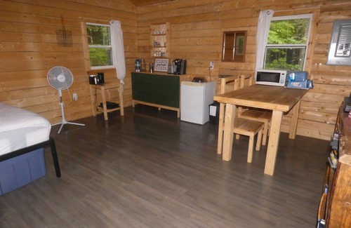 River Denys Cabina | The Lazy Moose Cabin-Rustic Dry Cabin