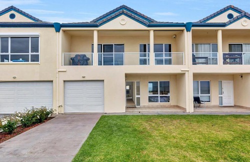 Aldinga Beach Casa | The Leafy Dragon