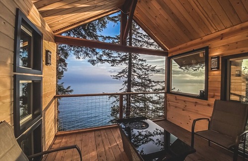 Seward Cabina | The Ledge at Granite Point