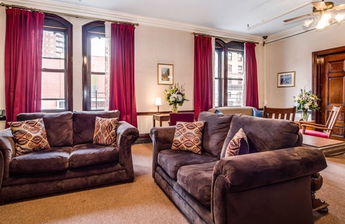 Chelsea Hotel | The Leo House