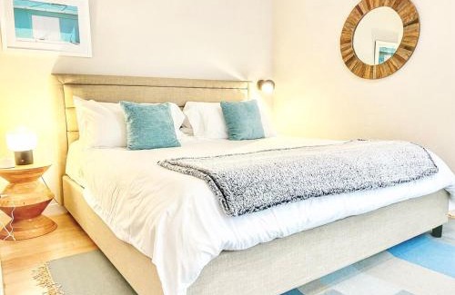 East Village Apartamento | The Leo - One Bedroom Apartment W Private Balcony