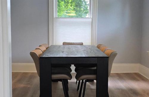 Keene Casa | The Leverett House