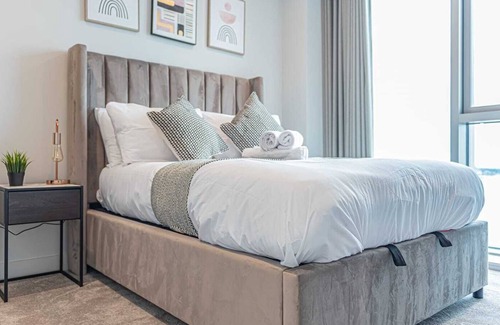 The Docks Apartamento | The Lexington IIIX | 2 BDR | Netflix | Games Room