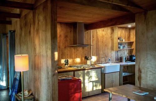 Morongo Valley Casa | The Library at The Sea of Tranquility w/ Pool, Hot Tub & Outdoor Kitchen