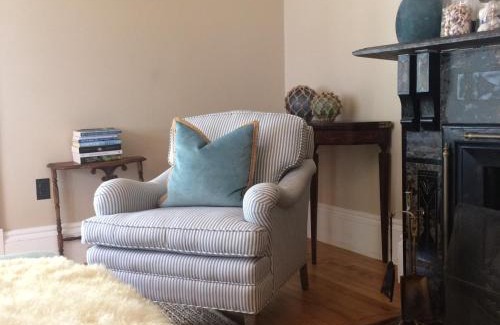 Souris Cama Y Desayuno | The Library Inn