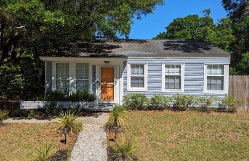 Port Royal Cabaña | The Lighthouse Cottage - beautiful, light-filled vacation cottage in Port Royal.
