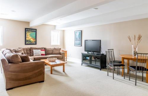 Union Pier Casa | The Lighthouse in Lakeshore Cottages