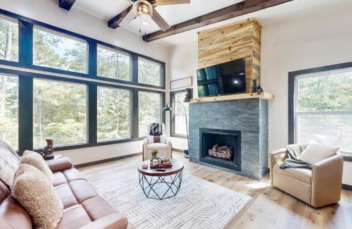 Ellijay Casa | The Lighthouse