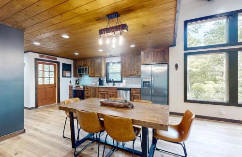 Ellijay Casa | The Lighthouse
