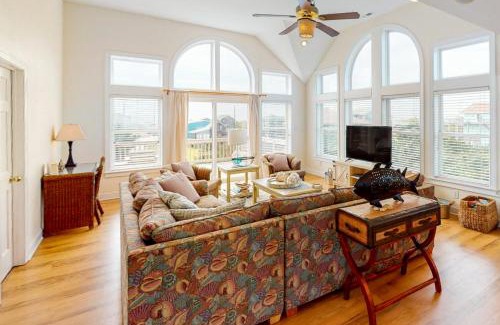 Farrow Shores Casa | The Lighthouse
