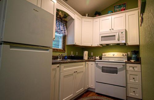 Robbinsville Casa | The Lil House