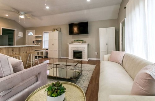Sylvan Beach Apartamento | Sylvans Hidden Gem "The Lilly Pad" w/ Murphy Bed! Internal name: Lilly - Studio sleeps 4