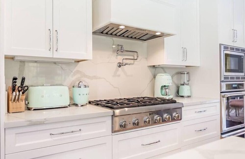 Southside Casa | The Lilly - West Palm Heated Pool Escape