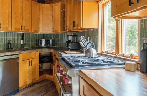 Elka Park Cabina | The Lily Pad - Hunter, NY Roundhouse in the heart of the Catskill Mountains