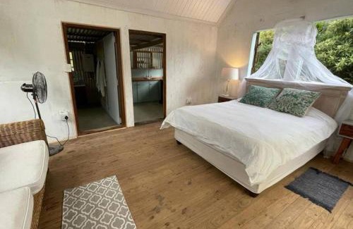 Harkerville Apartamento | The Lily Pad - Tiny Farm Cabin