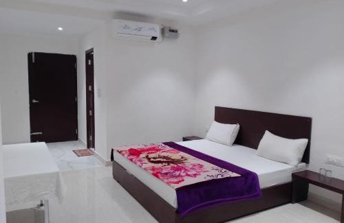 Bareilly Hotel | THE LIME TREE