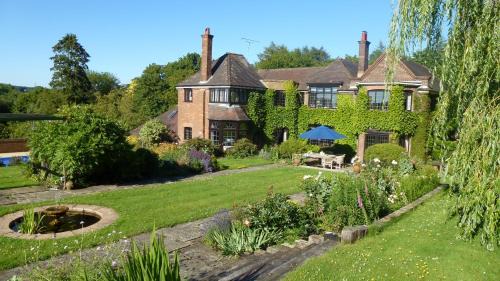 Great Missenden Casa | The Limes Country House with Heated Pool & Hot Tub