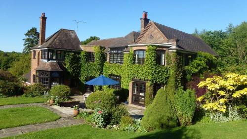 Great Missenden Casa | The Limes Country House with Heated Pool & Hot Tub