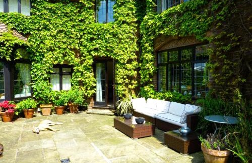 Great Missenden Casa | The Limes Country House with Heated Pool & Hot Tub
