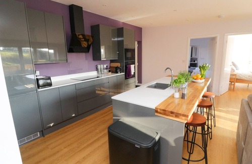 Tiverton Cabaña | THE LINHAY, family friendly, luxury holiday cottage in Tiverton
