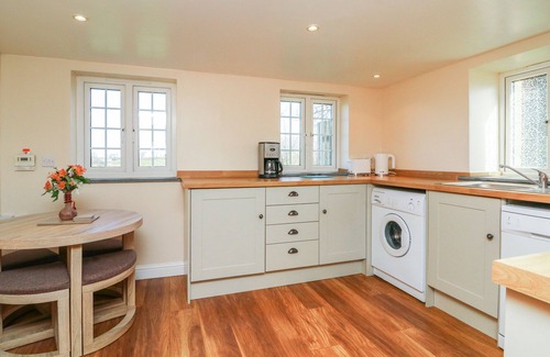 Holsworthy Cabaña | THE LINHAY, pet friendly, country holiday cottage in Holsworthy