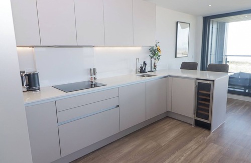 Porthcawl Cabaña | THE LINKS 40. AN APARTMENT WITH SPECTACULAR SEA VIEWS. in Porthcawl