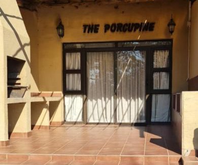 Lindequesdrif Cabina | The Lion Lodge Vaal