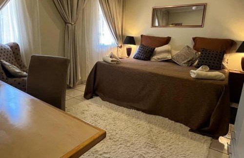 Waterkloof Glen Casa | The Lion Room at Frederick's Place