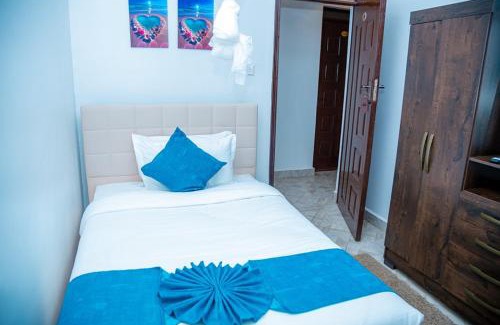 Kisumu Hotel | The lit garden place