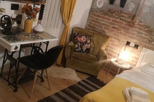Resita Casa | The Little Blue House