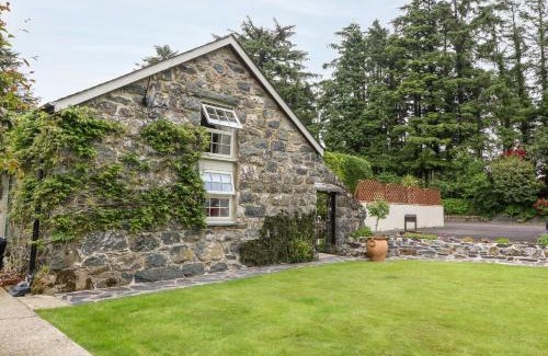 Dolbenmaen Casa | The Little Coach House