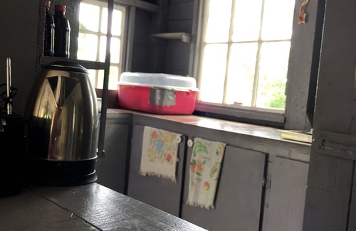 Newcastle Cabina | The Little Country House W/ Private Chef