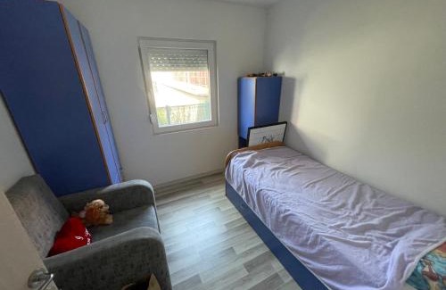Petrovec Chalet De Esquí | The Little Green House