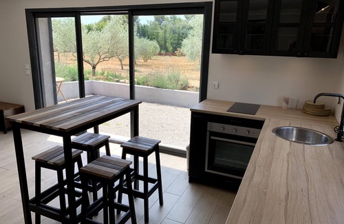 Aix-en-Provence Casa | The Little House in the Olive Trees