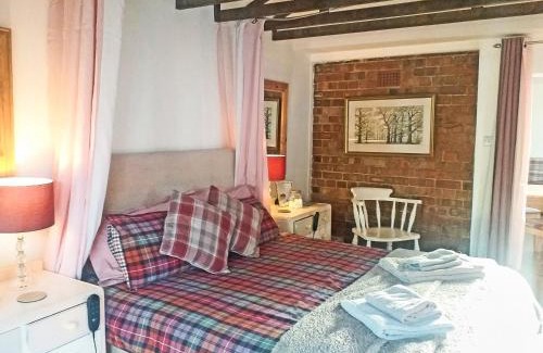 Hull Casa | The Little House In Hull