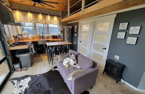 Farrandsville Casa | The Little House in the Garage