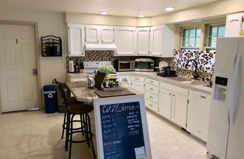 Niagara Falls Casa | The Little Italy of Niagara Falls Bed & Breakfast