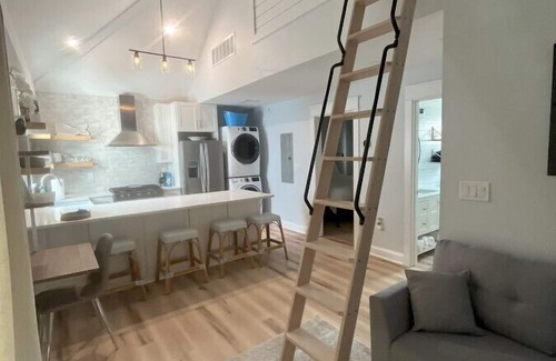 Cape May Cabaña | The Little Kahuna at Ohana Beach Club Cottage