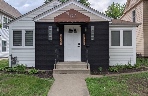 Carag Casa | The Little Lady Uptown MN