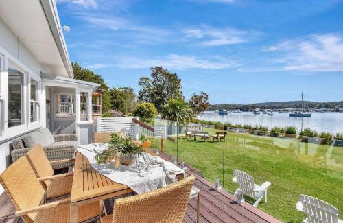 Rathmines Casa | The Little Lake House Waterfront Escape