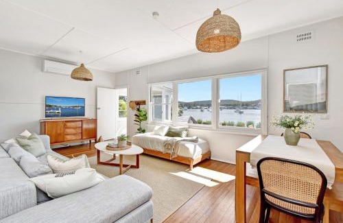 Rathmines Casa | The Little Lake House Waterfront Escape
