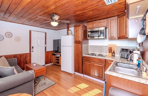 Largo Apartamento | The Little Largo Cabin - 30 Day Minimum Stay