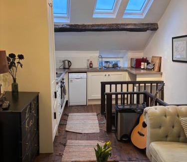 Machynlleth Casa | The Little Laura Ashley House