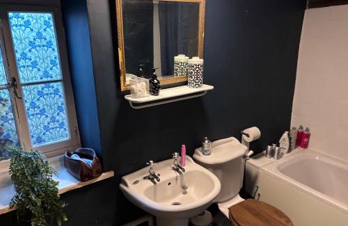Machynlleth Casa | The Little Laura Ashley House